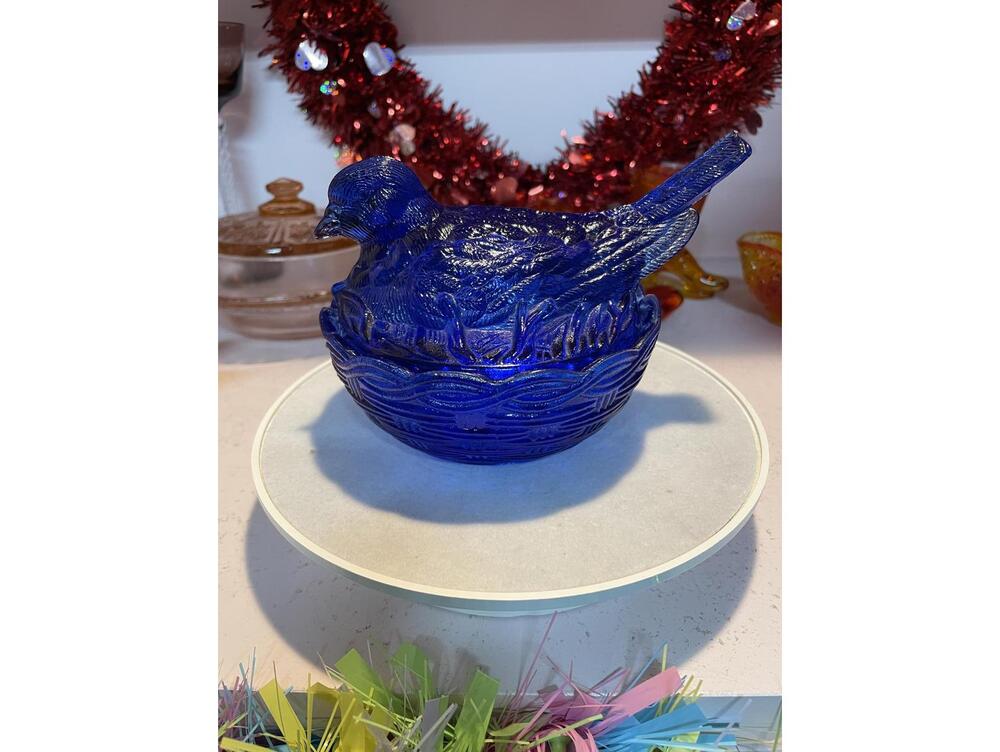 Cobalt Blue Robin on Nest Glass Figurine Vintage Style Decor